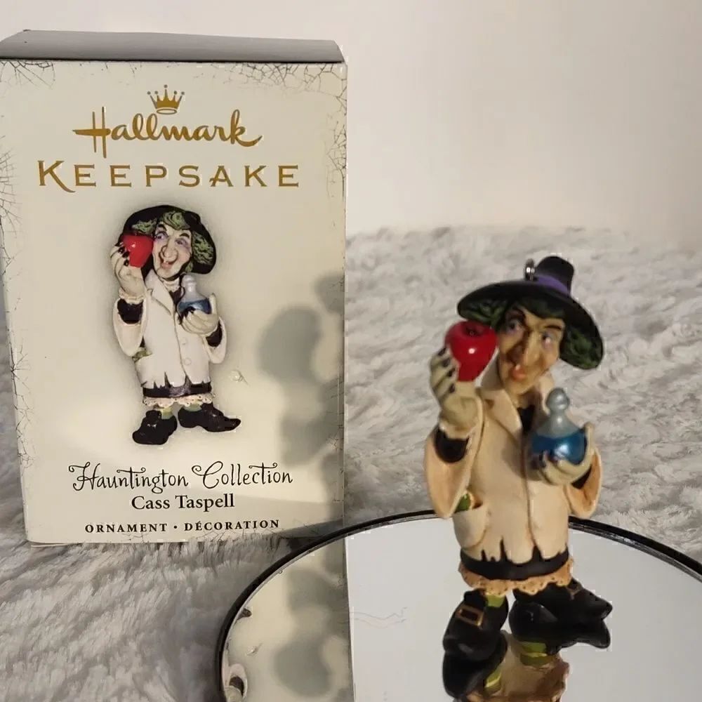 Hallmark Keepsake 2005 "Cass Taspell" Hauntington Collection Halloween Ornament